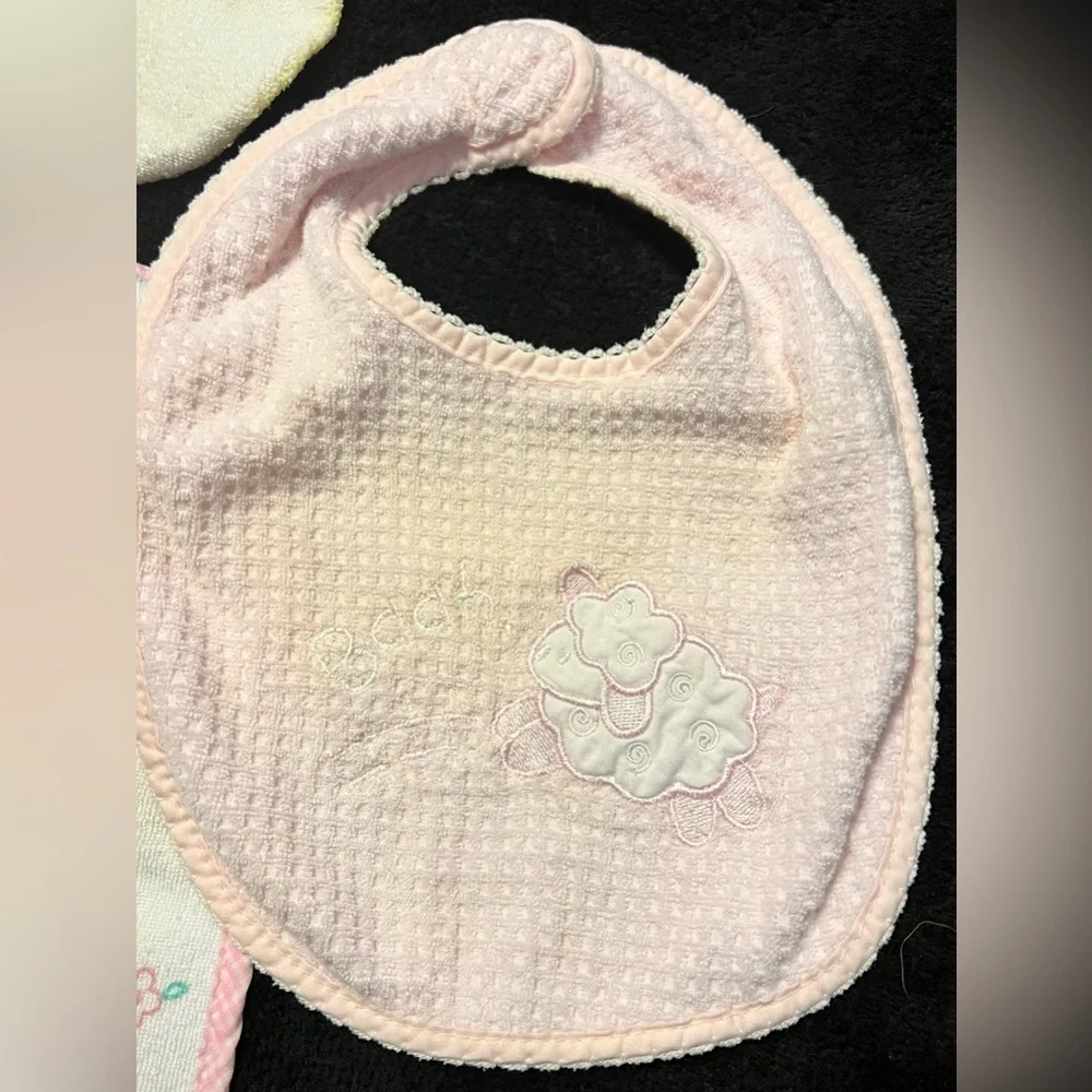 Vtg 60s Baby Girl 0-3 mths Little Lamb Pink and White Drool Bib Lot of 4